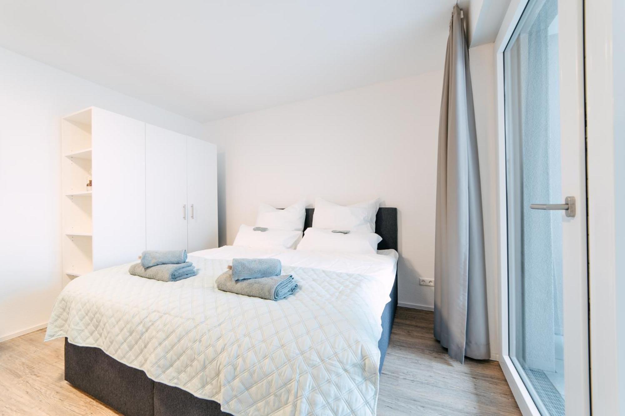Zentrahome - Balkon Outlet Zentral Smarttv Business Metzingen  Exteriér fotografie